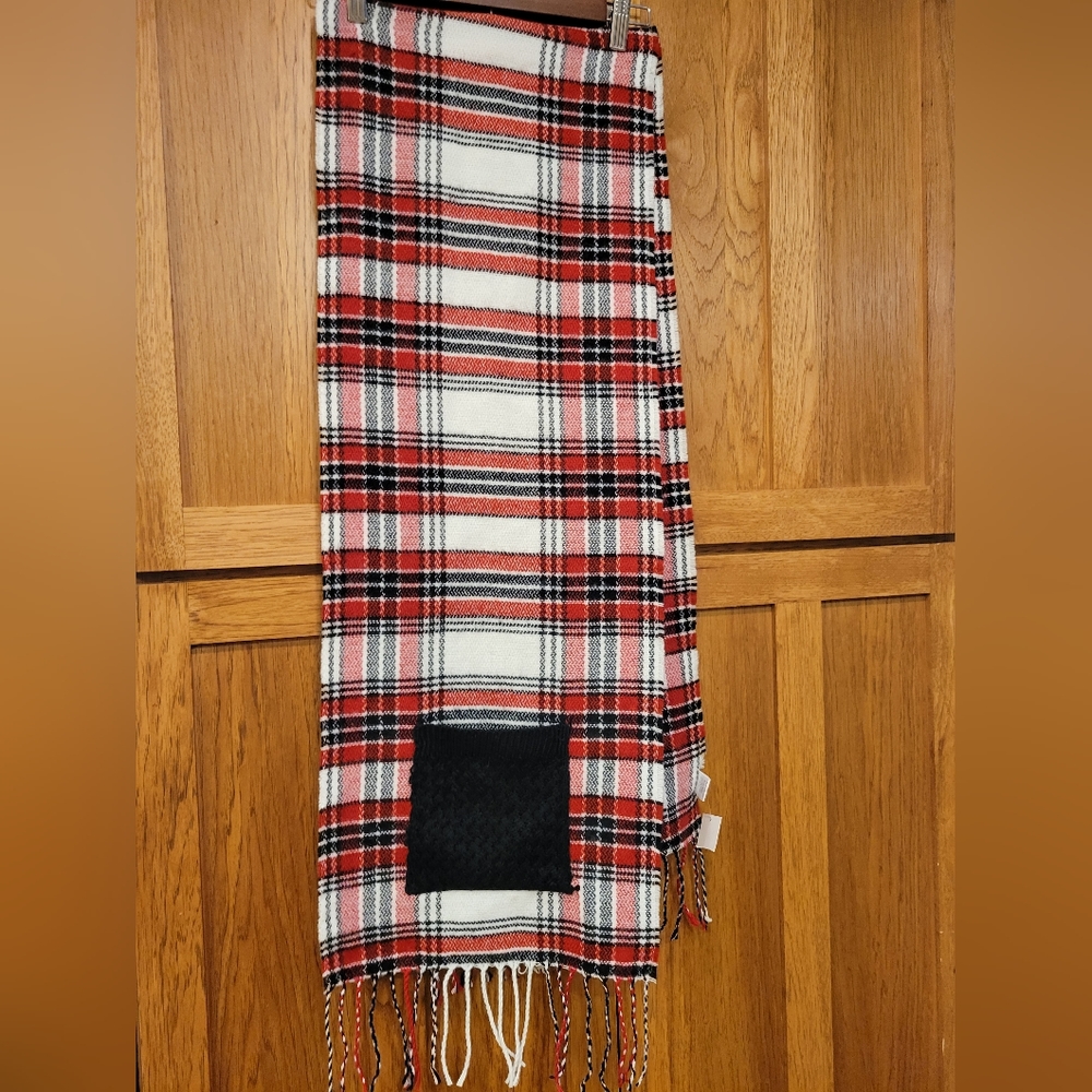 NWT Kirkland Plaid scarf